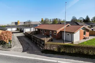 Villa på Vandmøllevej 42, 8723 Løsning