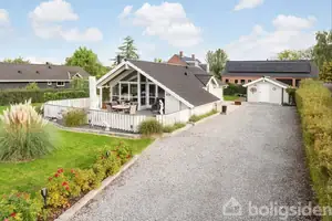 Fritidsbolig på Pøt Strandby 413, 7130 Juelsminde