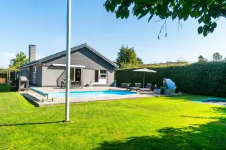 Villa på Slåenvænget 19, 2680 Solrød Strand