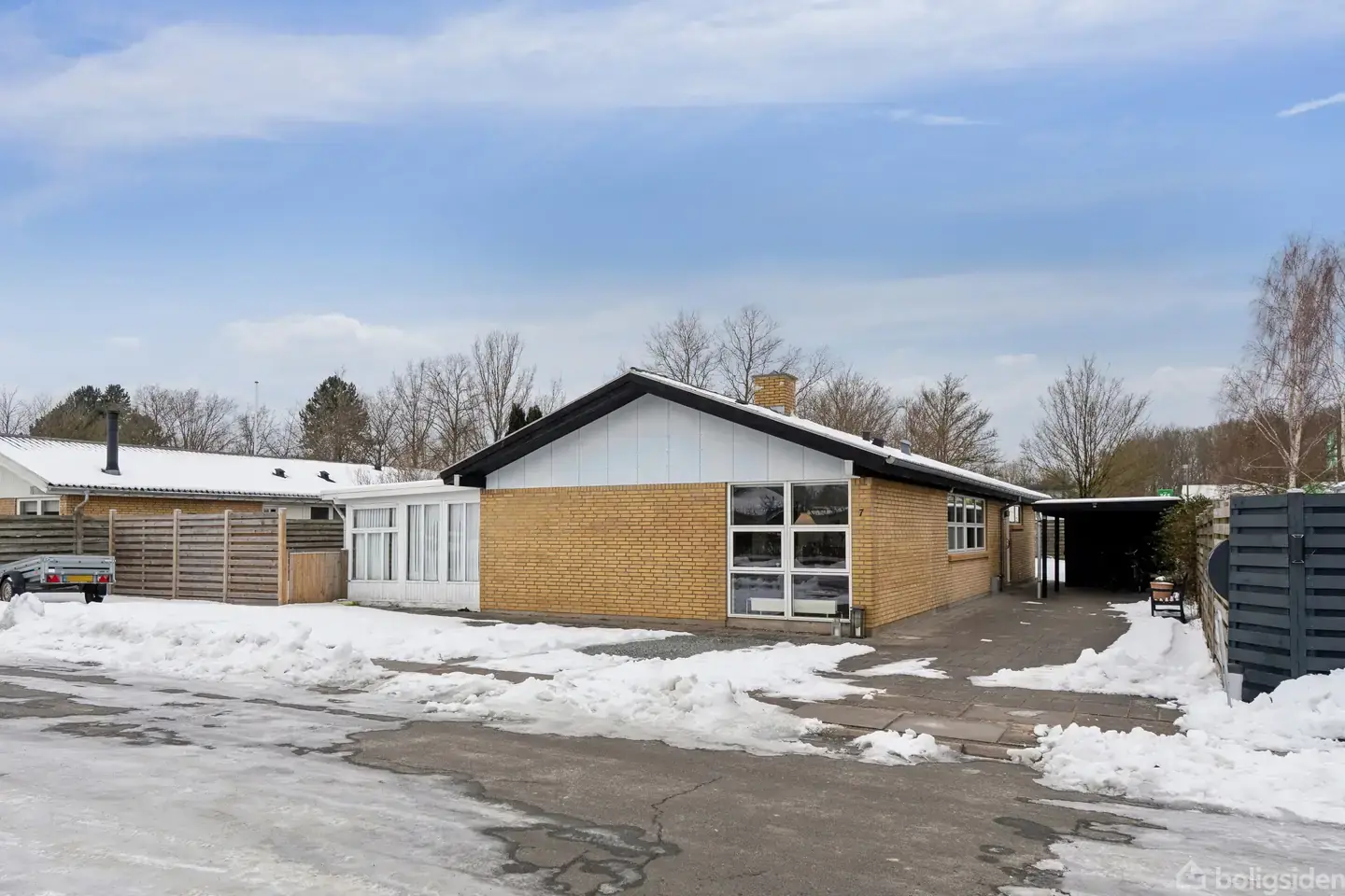 Flot, velindrettet villa i Sanderum