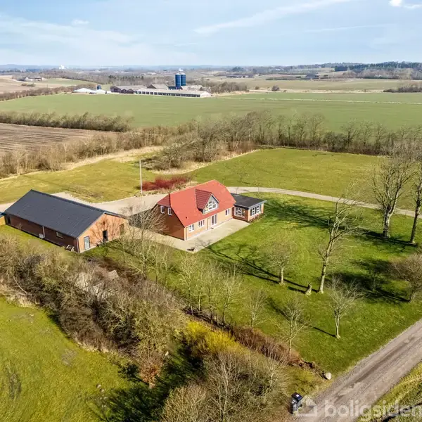 Villa på Kærhusvej 19, 6971 Spjald