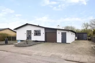 Villa på Violvej 5, Åbyen, 9850