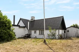 Villa på Tryggevældevej 1, Varpelev, 4652 Hårlev