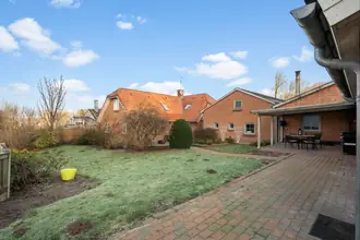 Villa på Brunbankevej 45, 8831 Løgstrup