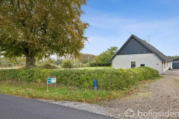 Landejendom på Brunhøjvej 6, 8585 Glesborg