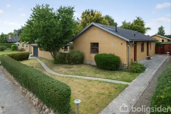 Villa på Pilevænget 7, 8723 Løsning