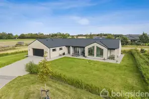 Villa på Bjergegårdsvej 43, 8382 Hinnerup