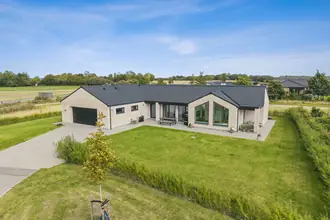 Villa på Bjergegårdsvej 43, 8382 Hinnerup