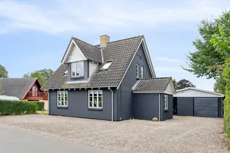 Villa på Kirkevej 41, Fangel, 5260 Odense S