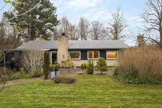 Villa på Birkedalen 10, 2960 Rungsted Kyst