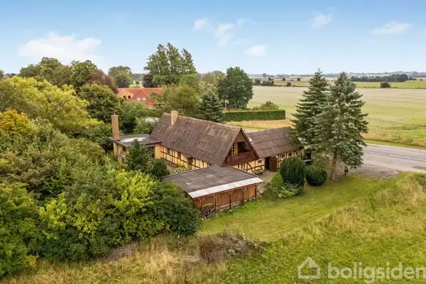 Villa på Nykøbingvej 246, 4800 Nykøbing F