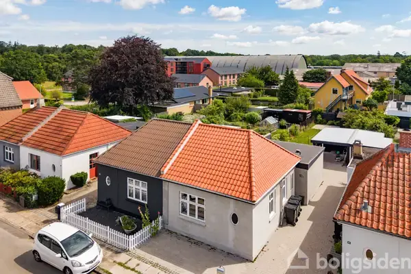 Villa på Aavej 12A, 4800 Nykøbing F