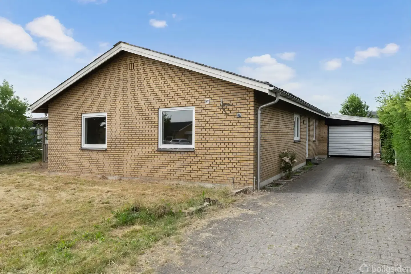 Villa på Blichersvej 8, 8723 Løsning