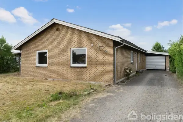 Villa på Blichersvej 8, 8723 Løsning
