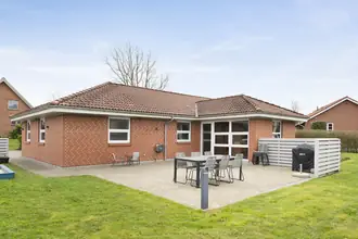 Villa på Holmeåvænget 23, 6682 Hovborg