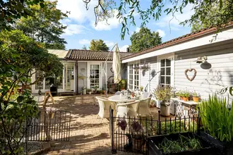 Villa på Poppel Alle 9, 3120 Dronningmølle
