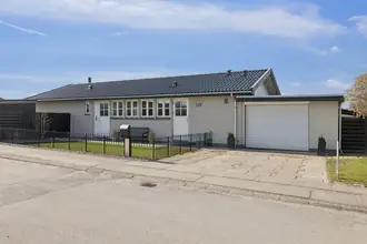 Villa på Humlebivænget 50, Hjallese, 5260 Odense S