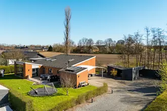 Villa på Solvangs Alle 13, Ølsted, 8723 Løsning