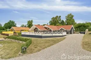 Fritidsbolig på Strandbakken 42, 4793 Bogø By