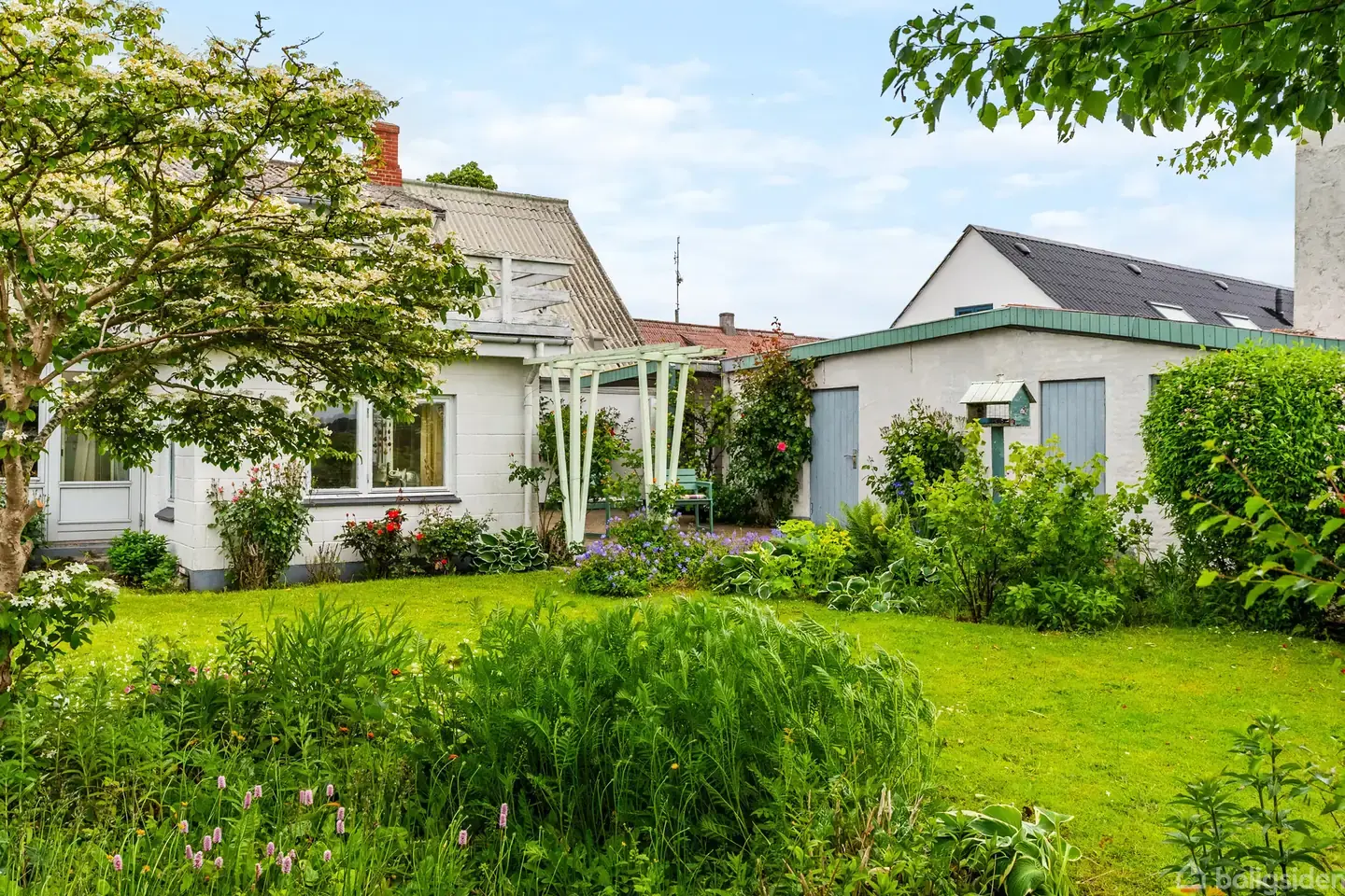 Mulighedsrig villa med udsigt til marker og natur