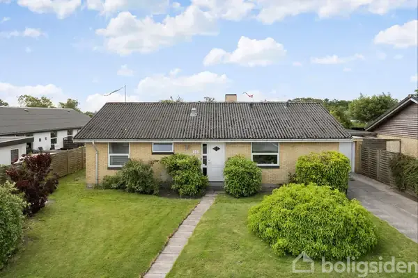 Villa på Nervøsvej 155, 9430 Vadum