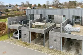 Rækkehus på Navervej 1K, 8382 Hinnerup