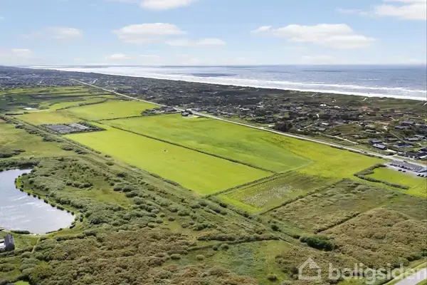 Landejendom på Houvig Klitvej 14, 6950 Ringkøbing