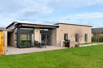 Villa på Møddebro Parkvej 185, 8355 Solbjerg