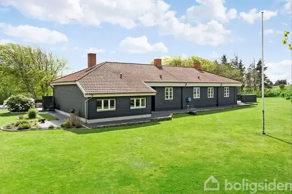 Villa på Granvej 8, 7600 Struer