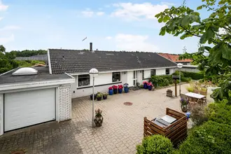 Villa på Grandisvej 11, 9320 Hjallerup