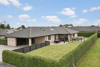 Villa på Solbærvænget 8, 4660 Store Heddinge