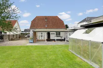Villa på Nykøbingvej 66, Stigs Bjergby, 4440 Mørkøv