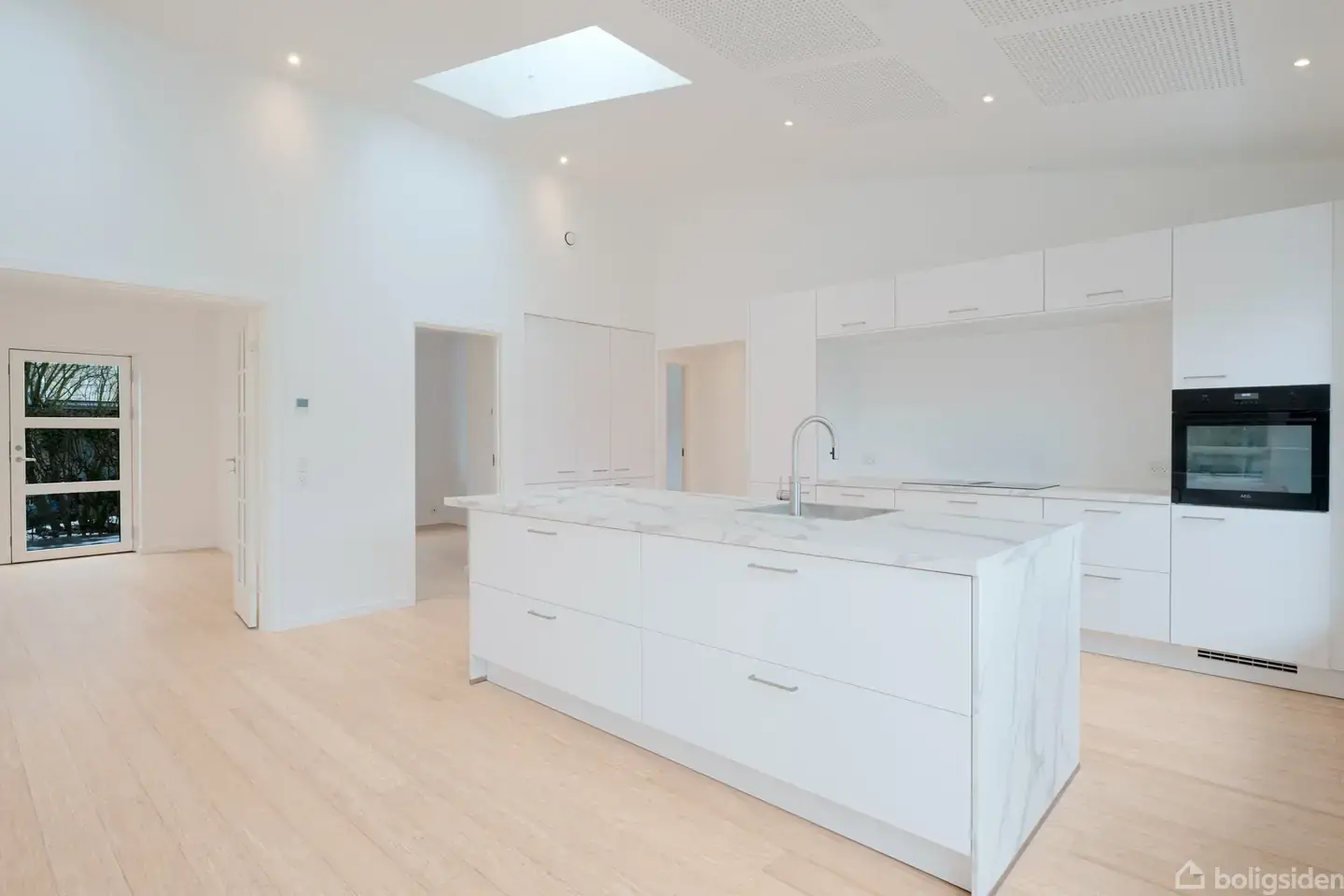 Nybygget dobbelthus i høj kvalitet