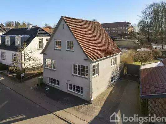 Villa på Tværgade 14, 7323 Give