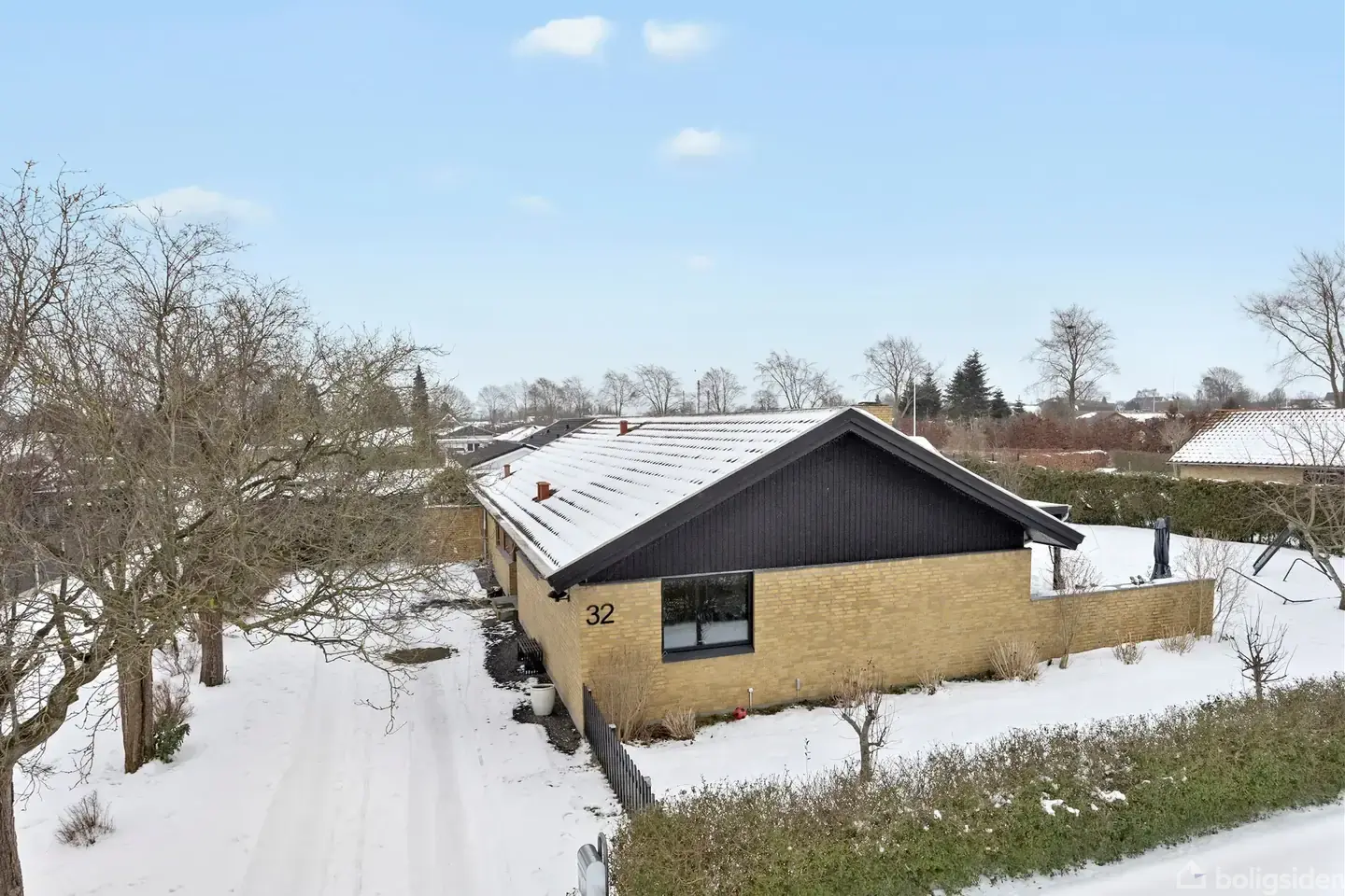 Familievilla på lukket vænge tæt på skole og natur!