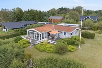 Fritidshus på Brombærvænget 19, Fjellerup Strand, 8585 Glesborg