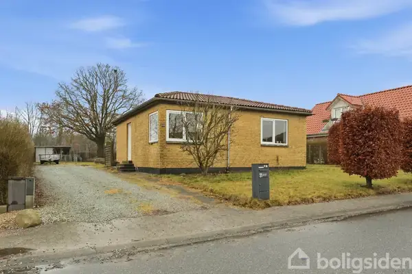 Villa på Byvejen 21, 6818 Årre