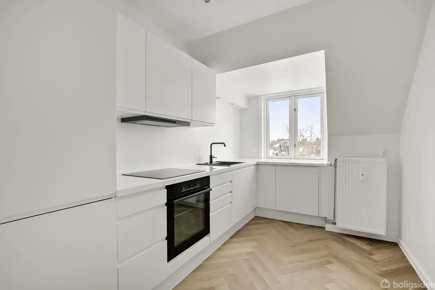 Indflytningsklar perle med charmerende detaljer