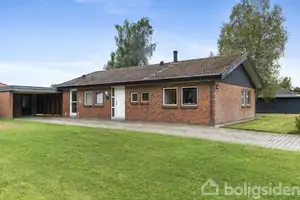 Villa på Falkevej 16, 7184 Vandel