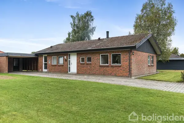 Villa på Falkevej 16, 7184 Vandel
