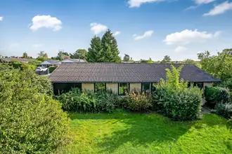 Villa på Svendsvej 10, Niverød, 2990 Nivå