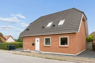 Villa på Løvstien 13, 7441 Bording