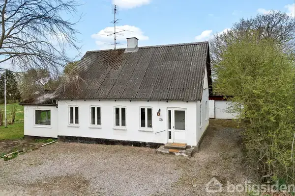 Villa på Vejstruprødvej 38, 6093 Sjølund