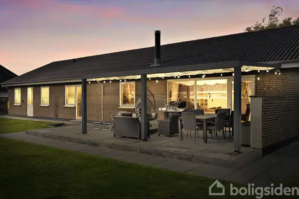 Villa på Danasvej 15, 8981 Spentrup