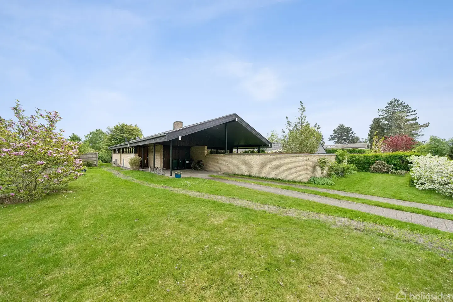 Lys 1-plans villa på 160 m² med attraktiv beliggenhed