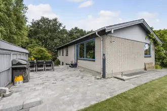 Villa på Næsbygårdsvej 15, Næsby, 5270 Odense N