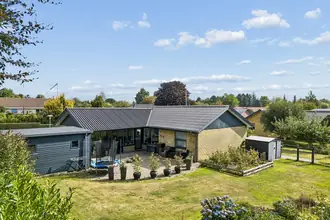 Villa på Elmevej 20, 7182 Bredsten