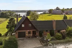 Rækkehus på Tulstrupvej 72, 8680 Ry