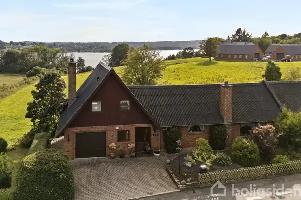 Rækkehus på Tulstrupvej 72, 8680 Ry