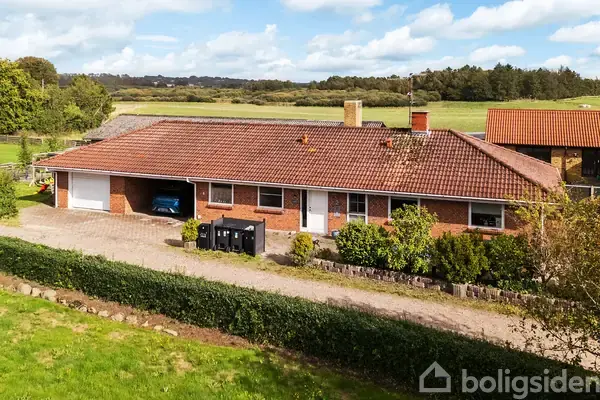 Villa på Svinget 2, 8990 Fårup